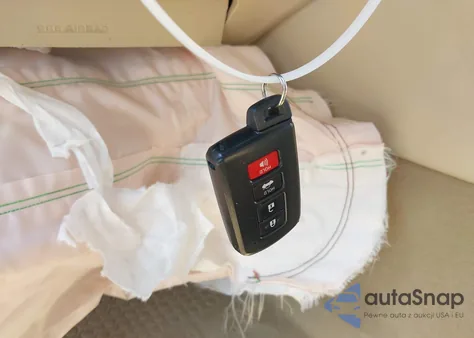 2016 Toyota Camry Hybrid Xle z USA, uszkodzony, nr VIN 4T1BD1FK0GU194376